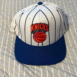 New York Knicks Mitchell & Ness SnapBack Hat